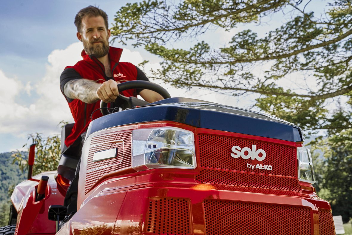 Bild: Traktor SOLO von AL-CO